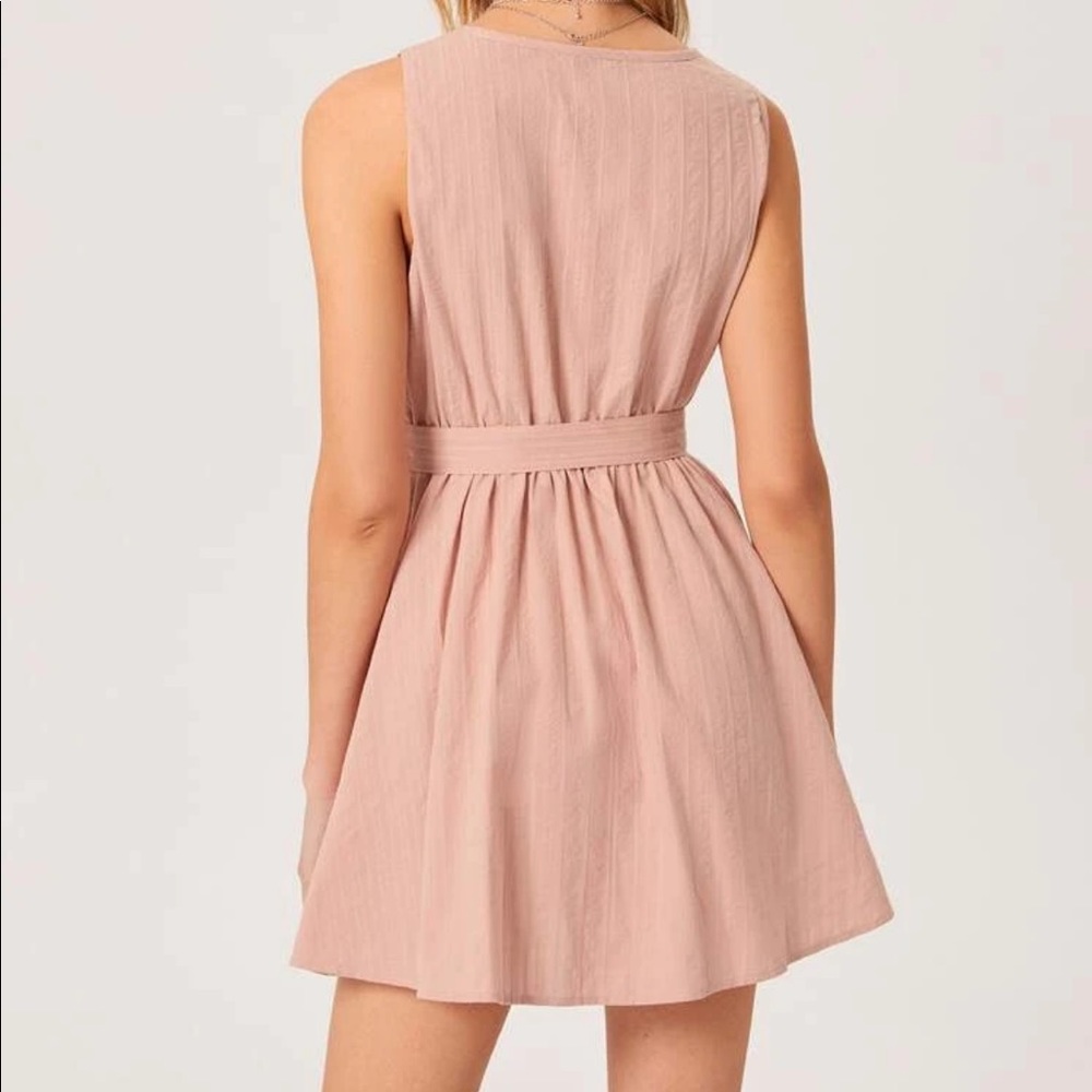 ❤️HOST PICK❤️ Button Front Belted Solid Dress - Picture 2 of 2